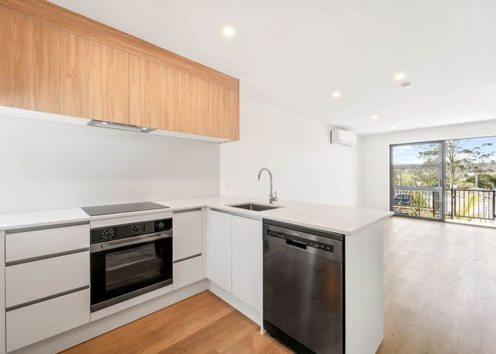  at 82 Selo Street, Glen Eden, Auckland
