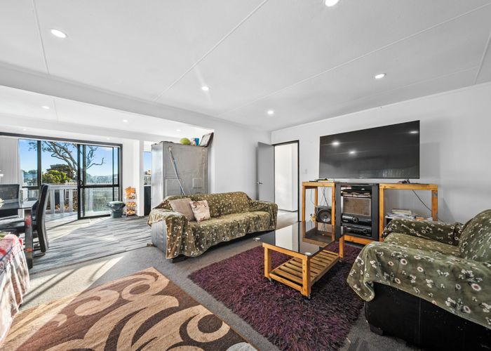  at 1/18 Frobisher Way, Manurewa, Manukau City, Auckland