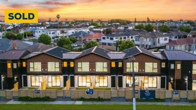 at 8 Seymour Avenue, Papatoetoe, Auckland