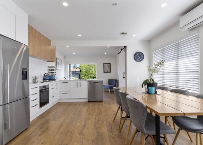  at 61 Beach Road, Te Atatu Peninsula, Auckland