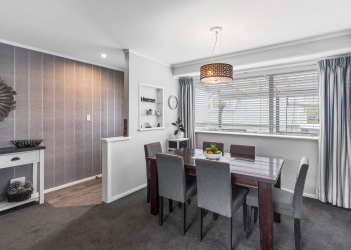  at 61 Robbies Road, Shelly Park, Auckland