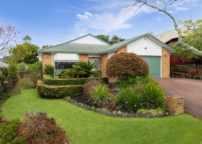  at 6 Perendale Close, Somerville, Manukau City, Auckland