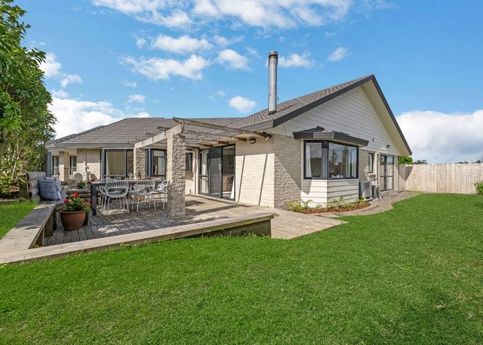  at 12 Paradise Place, Pakuranga Heights, Manukau City, Auckland