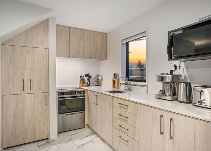  at 6/21 Titoki Street, Te Atatu Peninsula, Auckland