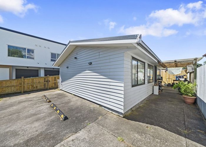  at 18 Volante Avenue, Wattle Downs, Manukau City, Auckland