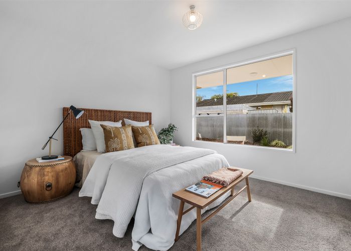  at 2/8 Peer Street, Upper Riccarton, Christchurch
