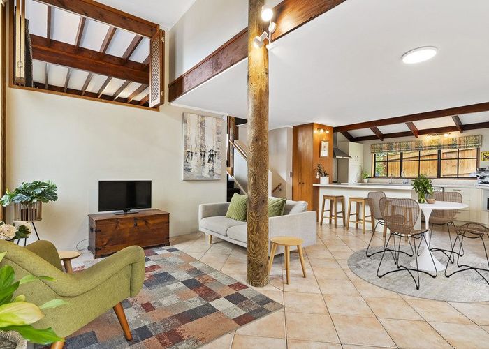  at 2/3 Lynngate Place, Hillcrest, North Shore City, Auckland