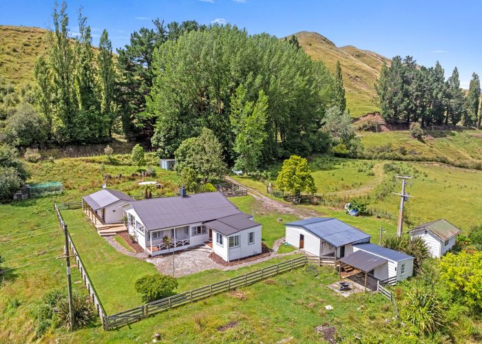  at 377 Parihauhau Road, Parikino, Whanganui