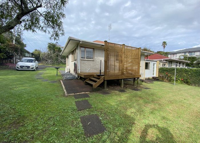  at 1/11 Tainui Street, Torbay, North Shore City, Auckland