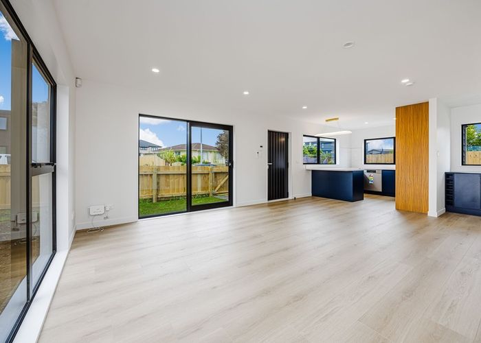  at 8 Funnell Place, Manurewa, Manukau City, Auckland