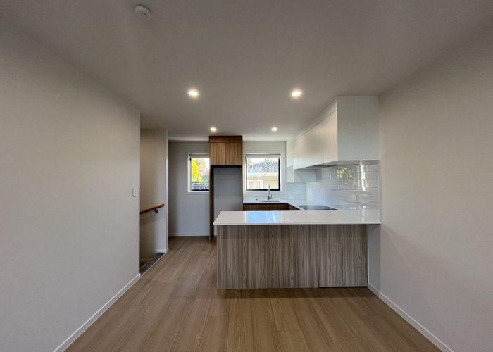  at 3/10 Fairclough Road, Beach Haven, North Shore City, Auckland