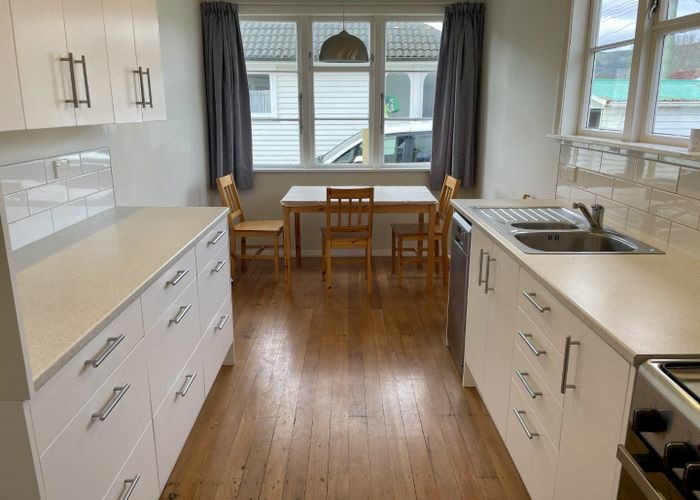  at 211 Cambridge Terrace, Naenae, Lower Hutt, Wellington