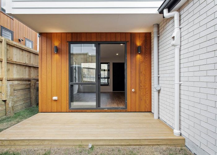  at 16A Marlowe Road, Blockhouse Bay, Auckland City, Auckland
