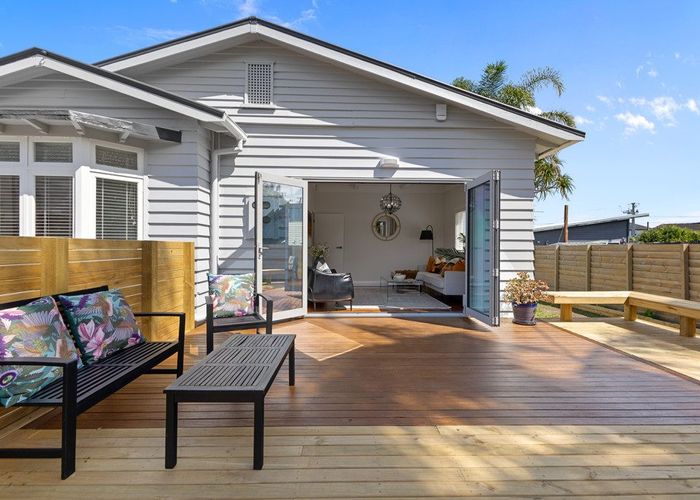  at 1/9 Kenderdine Road, Papatoetoe, Manukau City, Auckland