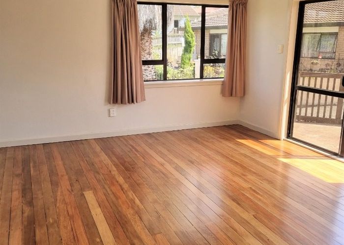  at 17 Willerton Avenue, New Lynn, Waitakere City, Auckland