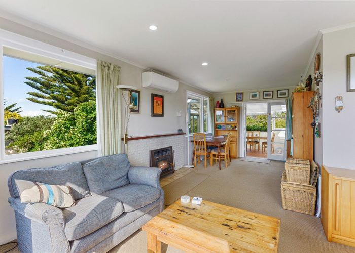  at 15 Arthur Street, Waikawa Beach