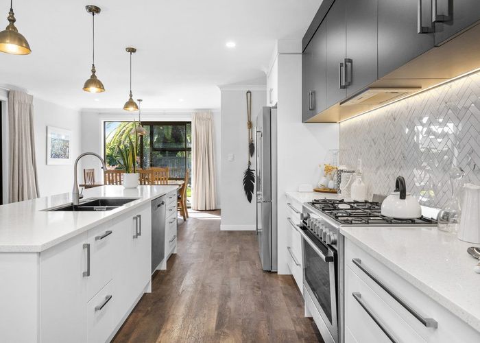  at 14 Bronte Place, Leamington, Cambridge