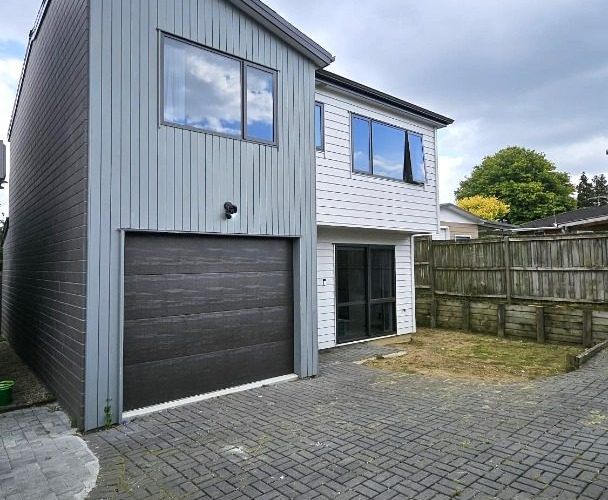  at 425F Great South Road, Opaheke, Papakura, Auckland