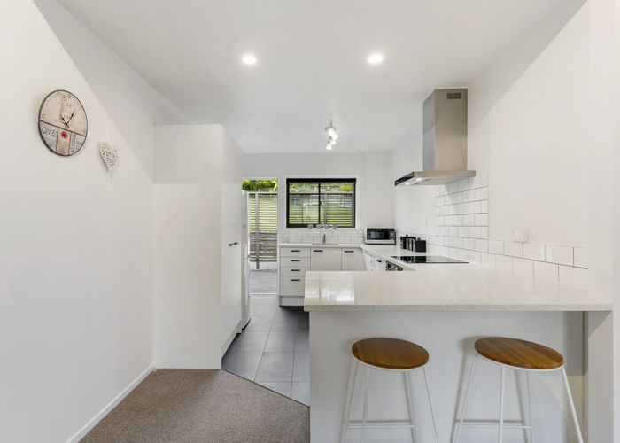  at 1/166 Beach Haven Road, Beach Haven, Auckland
