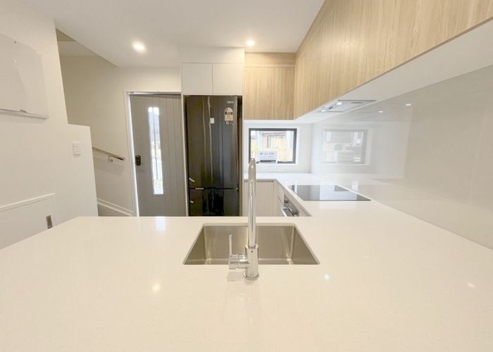  at 6/327 Glengarry Road, Glen Eden, Waitakere City, Auckland