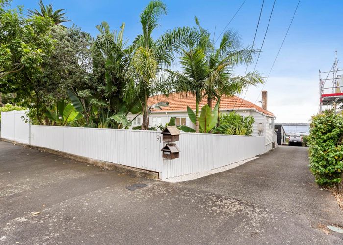 For sale 1/91 Queen Street, Northcote Point, North Shore City