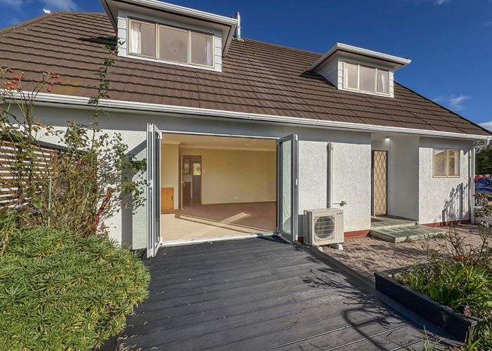  at 1 Iwiroa Terrace, Durie Hill, Whanganui