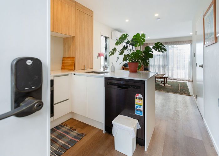  at 84 Selo Street, Glen Eden, Waitakere City, Auckland