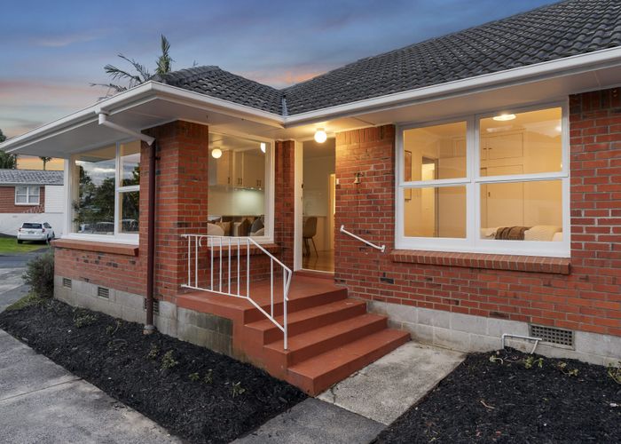  at 34 Evelyn Place, Hillcrest, North Shore City, Auckland