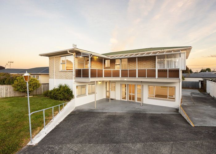  at 15 Priscilla Crescent, Melville, Hamilton