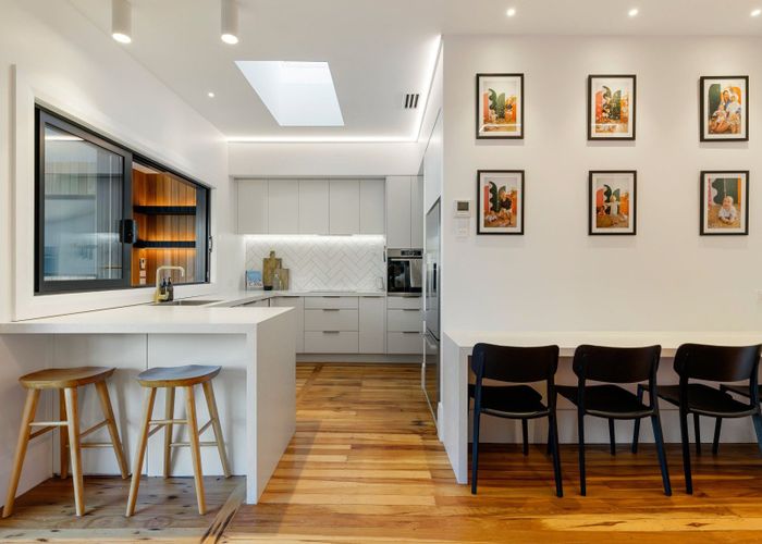  at 186 Grey Street, Hamilton East, Hamilton