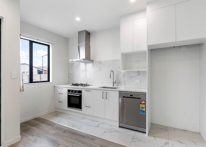  at 9 Puwha Street, Massey, Waitakere City, Auckland