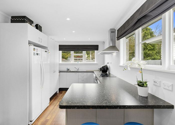  at 302 Stokes Valley Road, Stokes Valley, Lower Hutt