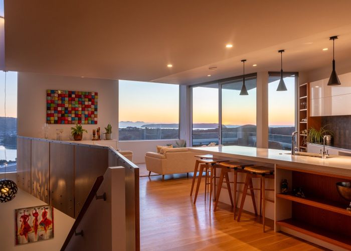  at 10 Seascape View, Paremata, Porirua