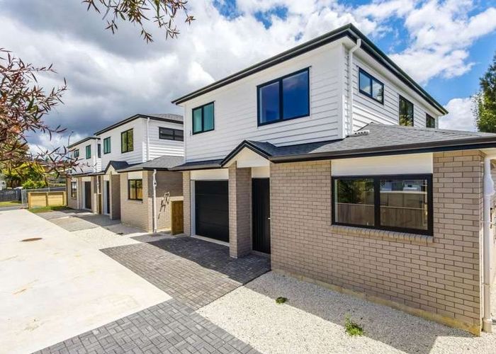  at 52C Felgrove Street, Glendene, Auckland