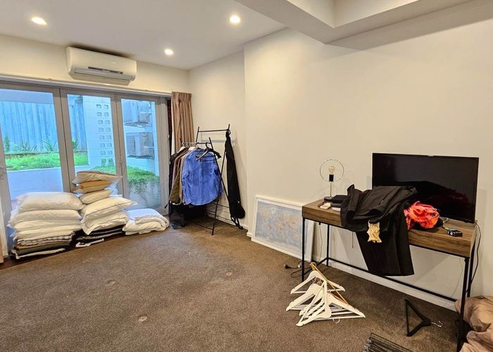  at 2/19 Westwell Road, Belmont, North Shore City, Auckland