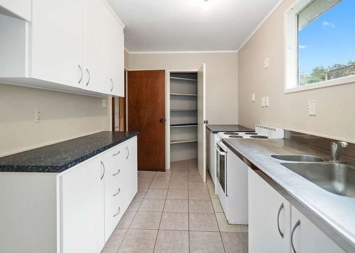  at 104 Kemp Road, Massey, Waitakere City, Auckland