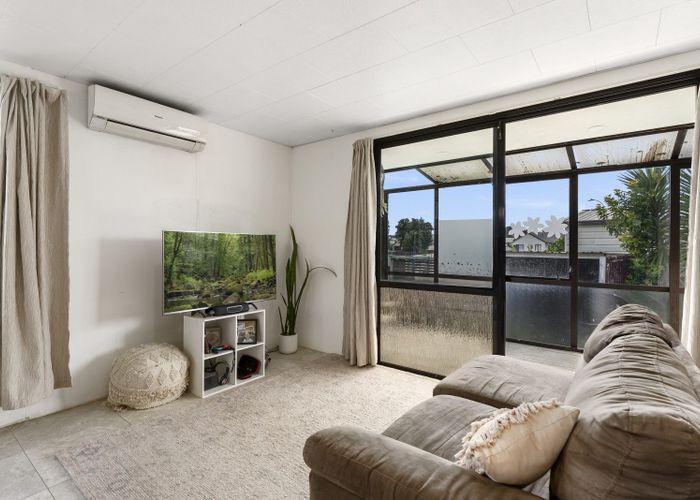  at 10 Longstead Avenue, Papamoa Beach, Papamoa