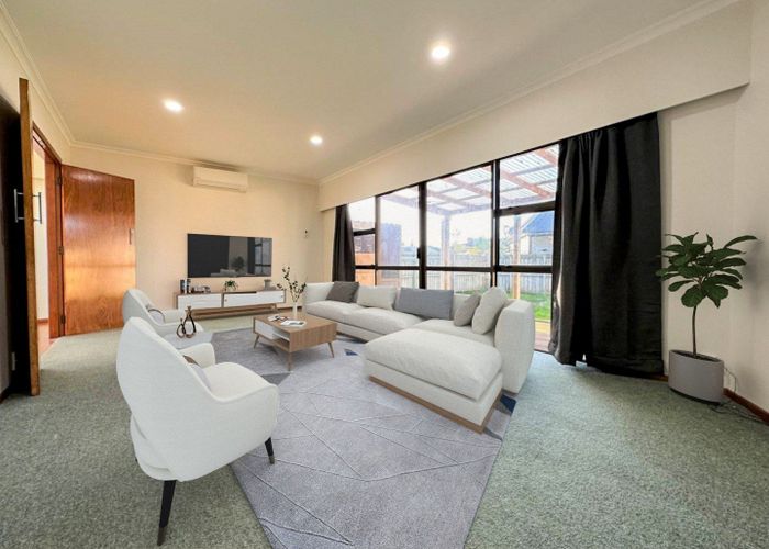  at 1/103 Edgewater Drive, Pakuranga, Auckland