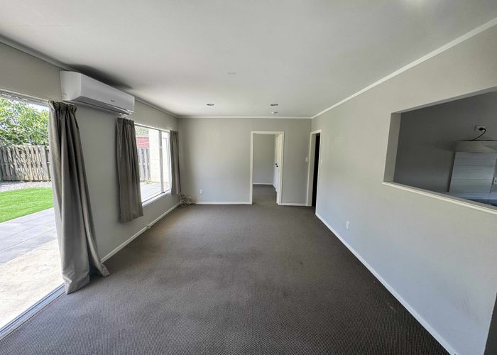  at 2/14 Swan Crescent, Pakuranga, Manukau City, Auckland