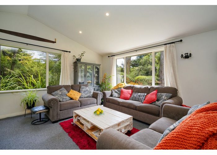  at 32 Rakiura Parade, Otatara