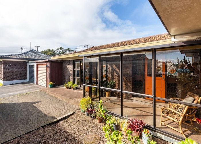  at 2/1307 Dominion road extention, Mount Roskill, Auckland City, Auckland