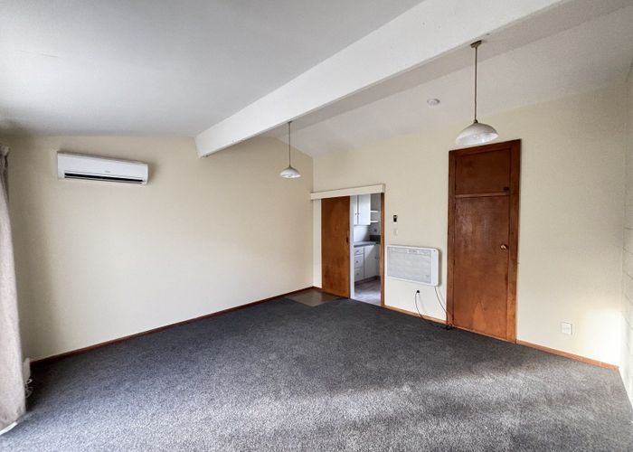  at 2/206 Hastings Street East, Waltham, Christchurch City, Canterbury