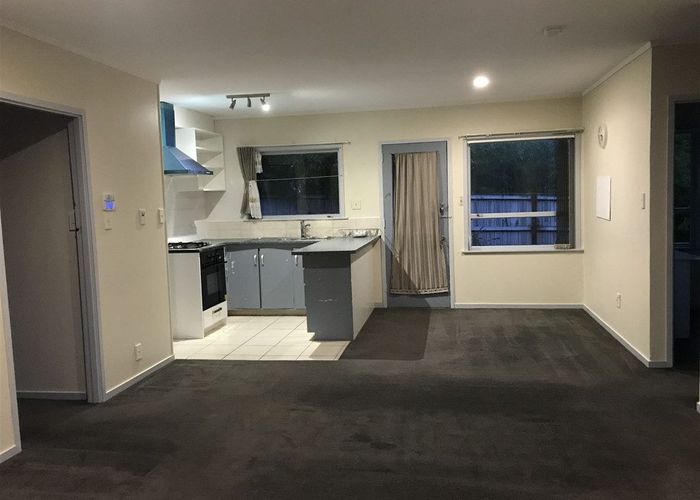  at 2/64 Haycock Ave, Mount Roskill, Auckland City, Auckland