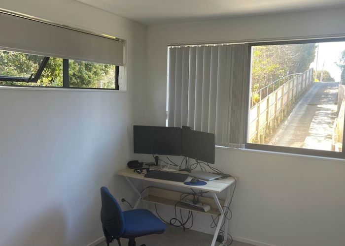  at 296D East Coast Road, Forrest Hill, North Shore City, Auckland