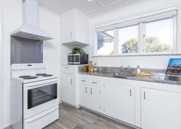 at 102 Church Street, Masterton
