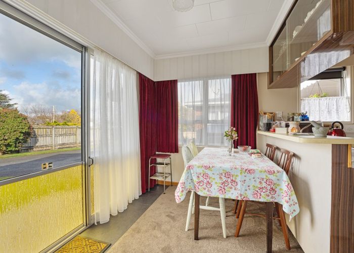  at 2A Chartwell Drive, Eltham, Eltham