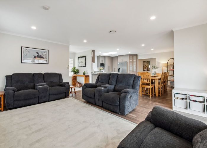 at 58 Aspiring Avenue, Flat Bush, Auckland