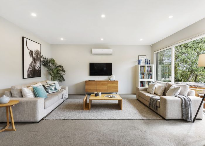  at 42 Rutherford Terrace, Meadowbank, Auckland