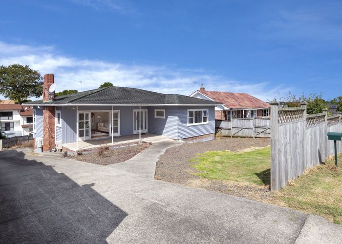  at 28 Howe Street, Howick, Auckland