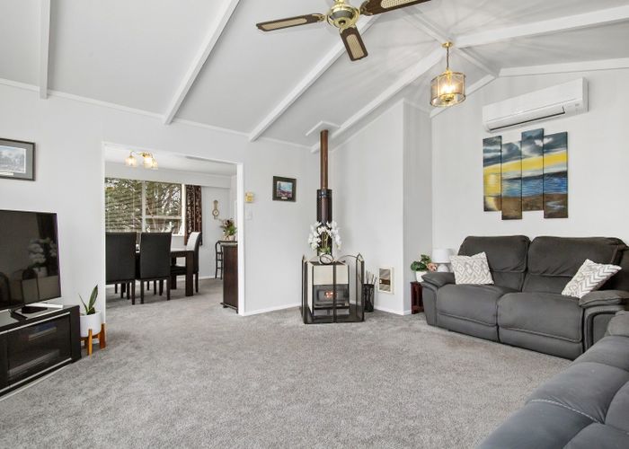  at 4 Monterey Place, Totara Park, Upper Hutt